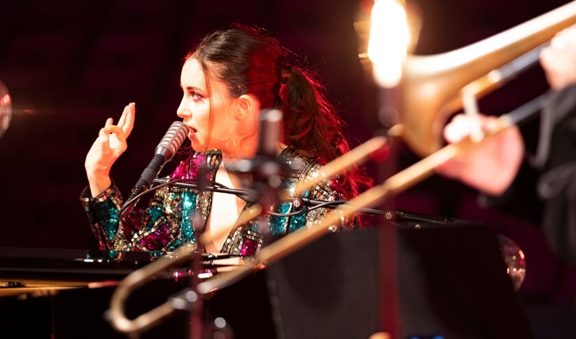 <p>Online concert van Karsu in De Doelen. </p>