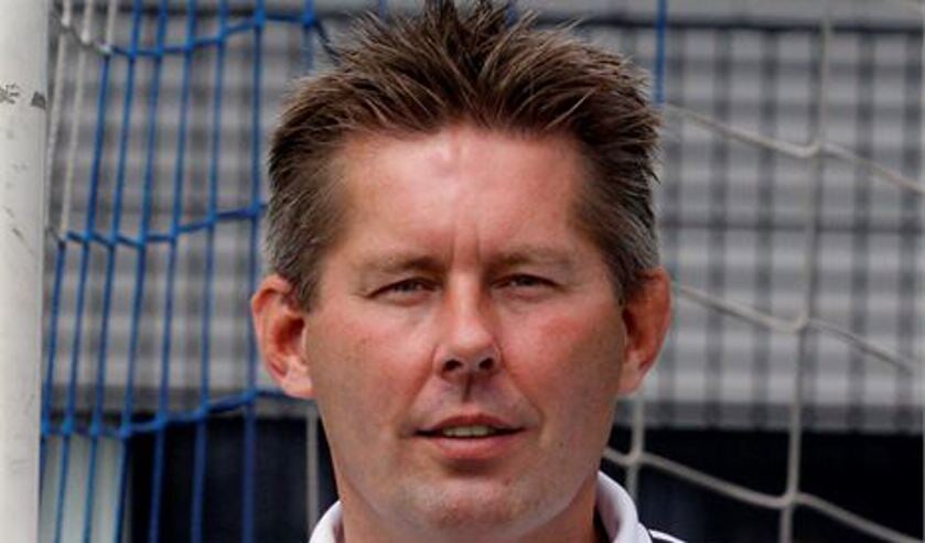 vv Spijkenisse trainer Peter Wubben