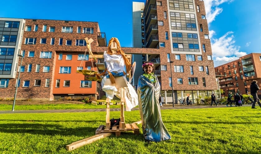 Theaterwandeling Orestes 'godin Athene' tijdens een eerdere Maakweek (Foto: Fred Leeflang)