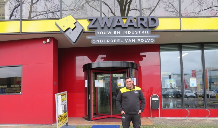 <p>Budd staat klaar om u zo goed mogelijk te helpen</p>