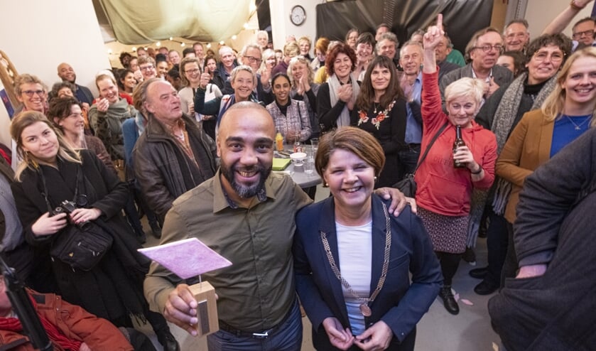 Derrick Leeuwin is Kleurrijke Delvenaar (foto: Herman Zonderland)