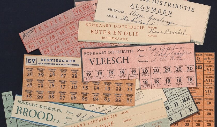 Vrijwel alles gaat in de zomer van 1945 nog op de bon (Stadsarchief Delft)