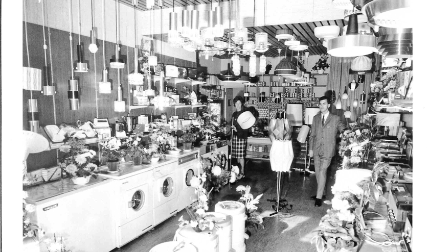 In vroeger tijden zag de winkel er heel anders uit.