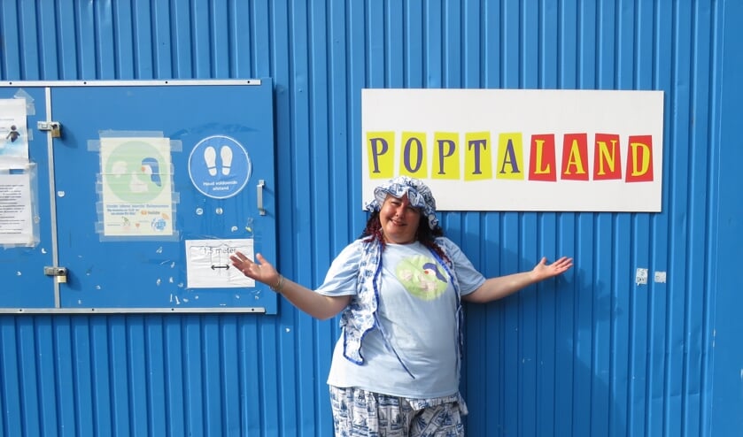 <p>Stadclown Myrrhe bij het Poptaland</p>