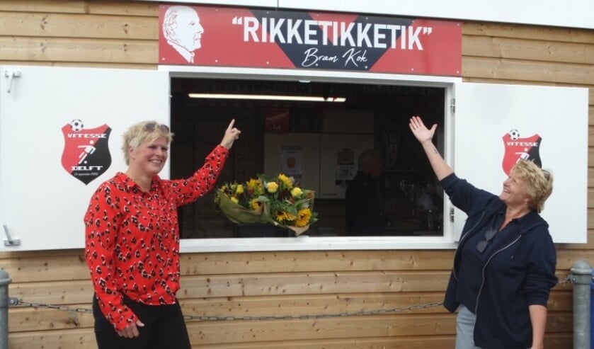 Dochters van Bram Kok, Margo en Miranda, waren aanwezig tijdens de officiële opening