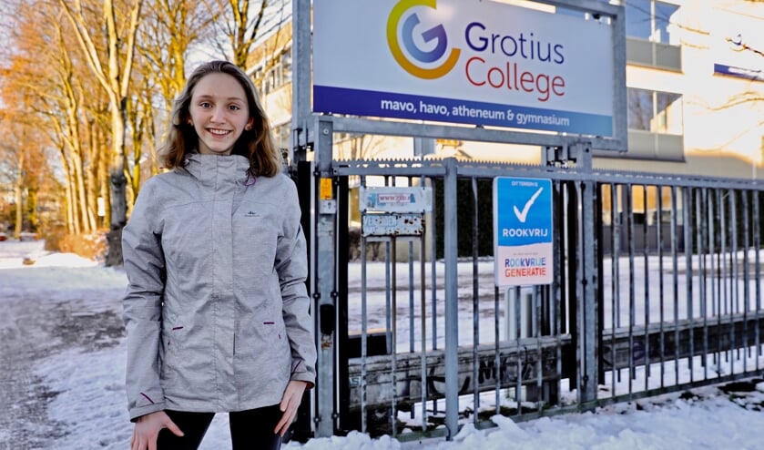 <p>Solenne raadt tweetalig onderwijs op het Grotius College zeker aan (Foto: Koos Bommelé)</p>