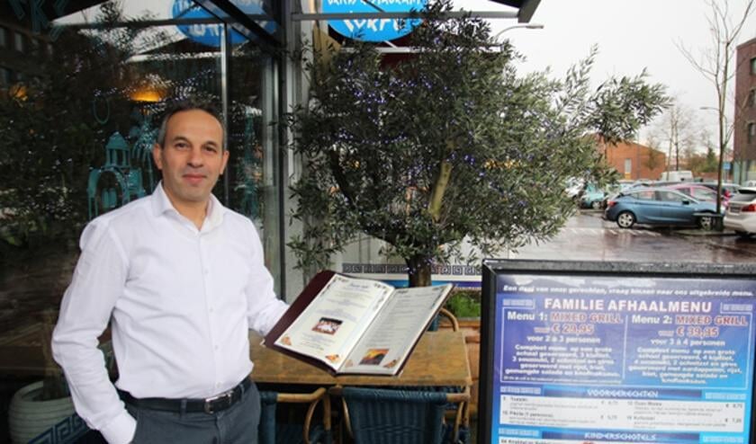 <p>Mustafa Avdatek heet u ook nu welkom om een heerlijk menu af te halen</p>