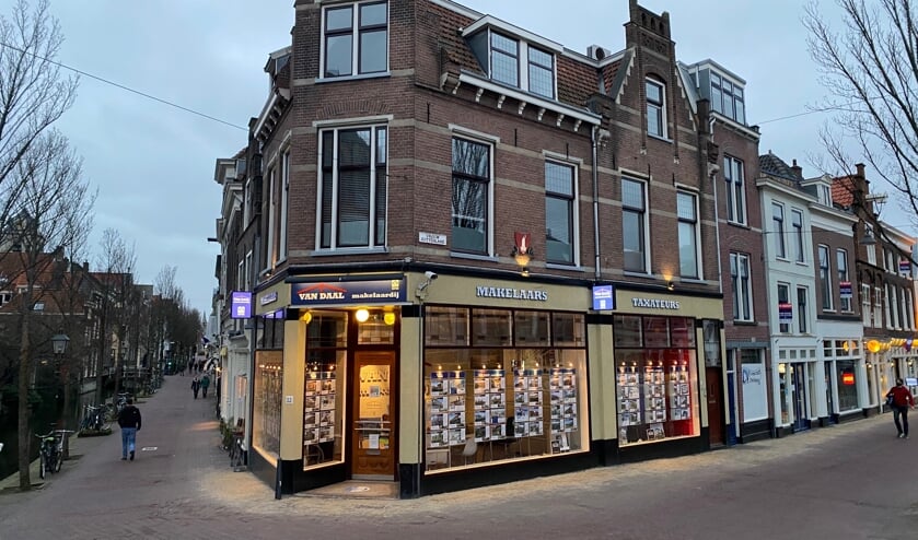 <p>Het team van Van Daal Makelaardij staat zes dagen per week voor u klaar. </p>
