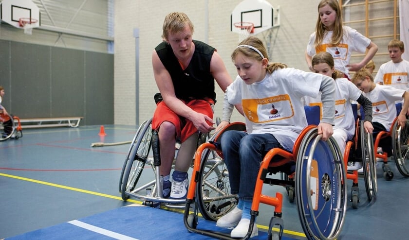 <p>Sporten is voor iedereen goed, ook voor mensen met een lichamelijke beperking.</p>