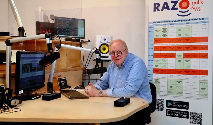 <p>Herbert Tieleman in de studio van RAZO (Foto: Koos Bommelé)</p>
