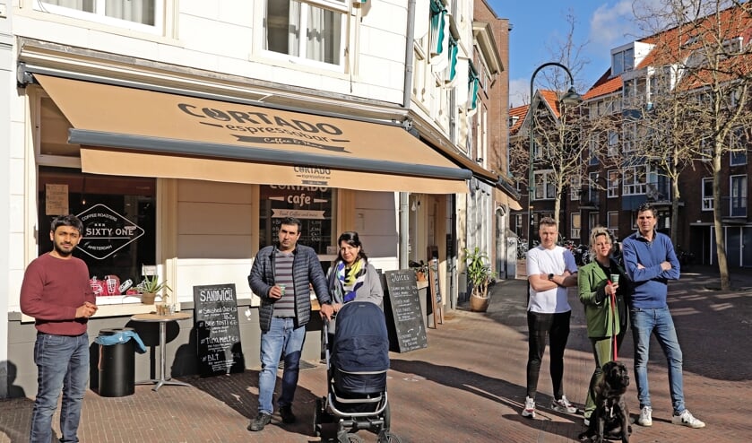 <p>Horecaondernemers van Cortado, Zaferuw en Vaderloos <br>(Foto: Koos Bommelé)</p>