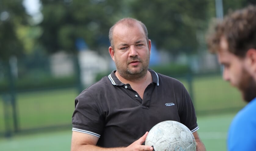 Justin Sterk: “De eerste helft deden we aan coronaverdedigen.”