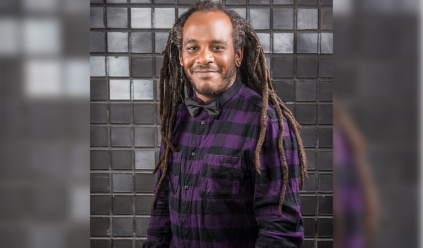 <p>Marlon Kicken.</p>