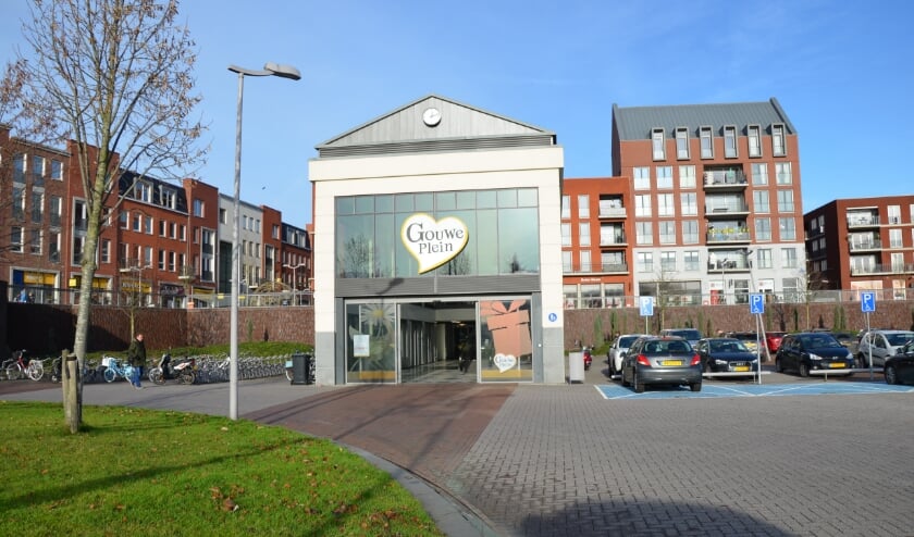 <p>Buitenkant van 't Gouweplein.</p>