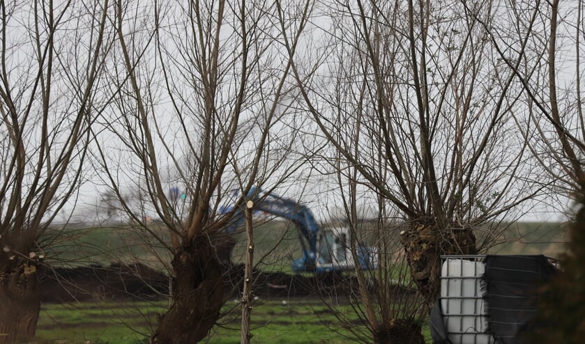 <p>De grond wordt bouwrijp gemaakt bij VV Moordrecht.</p>