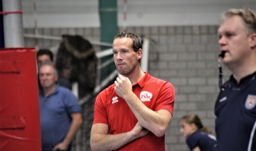 <p>Trainer Kristian van der Wel ziet potentie in Van Iperen.</p>