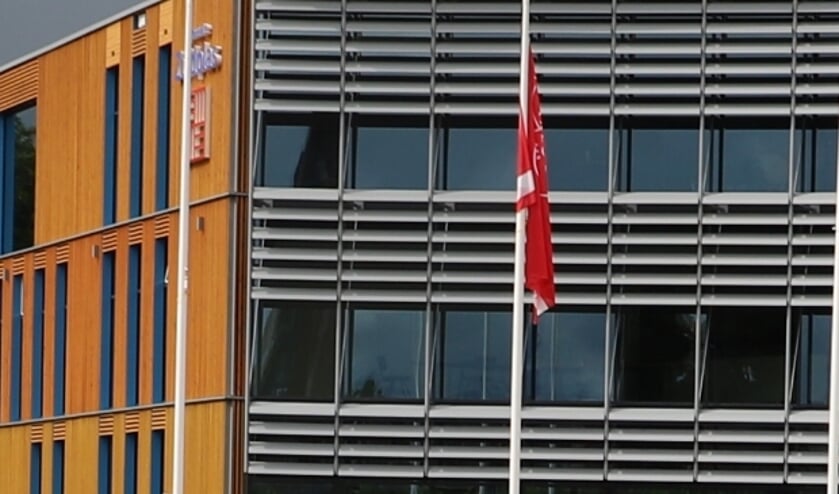 Filmpjes over seksuele handelingen in het gemeentehuis doken maandag op. (foto: archief HvH)