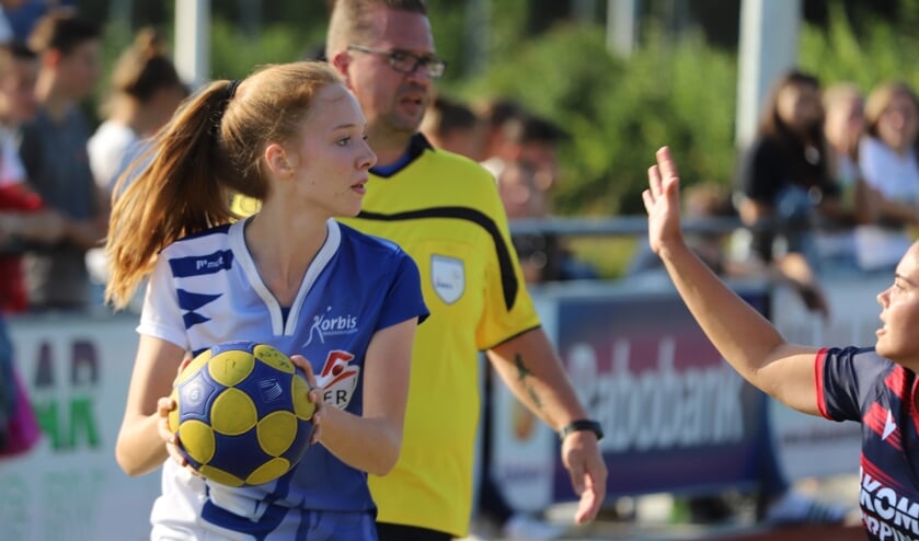 <p>Nina de Kok is één van de jonge nieuwkomers bij Korbis.</p>