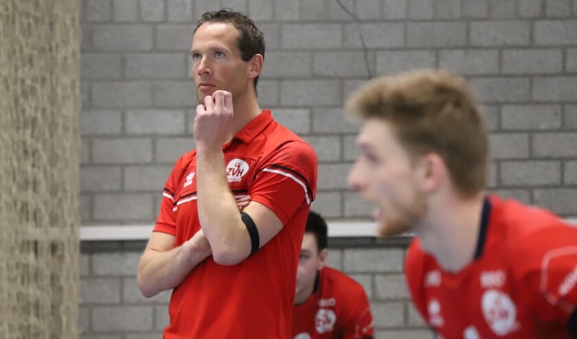 <p>ZVH-coach Kristian van der Wel hangt de vlag nog niet uit, maar kon zaterdag toch opgetogen reageren na de winst tegen VCN.</p>