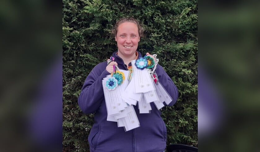 <p>Monique Baas ontving zelf ook een bos bloemen, van de gemeente. </p>