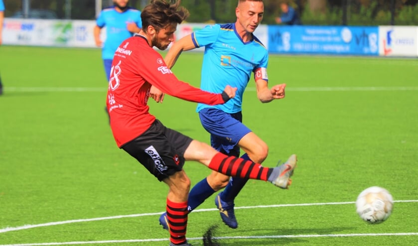 <p>Stefan van der Vlegel in actie in de met 2-0 gewonnen wedstrijd tegen DFC uit Dordrecht op 26 september vorig jaar.</p>