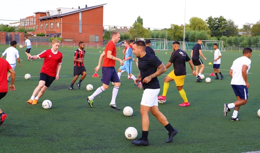 <p>VV Moordrecht gaat, net als in de zomer, weer teamtrainingen organiseren.</p>
