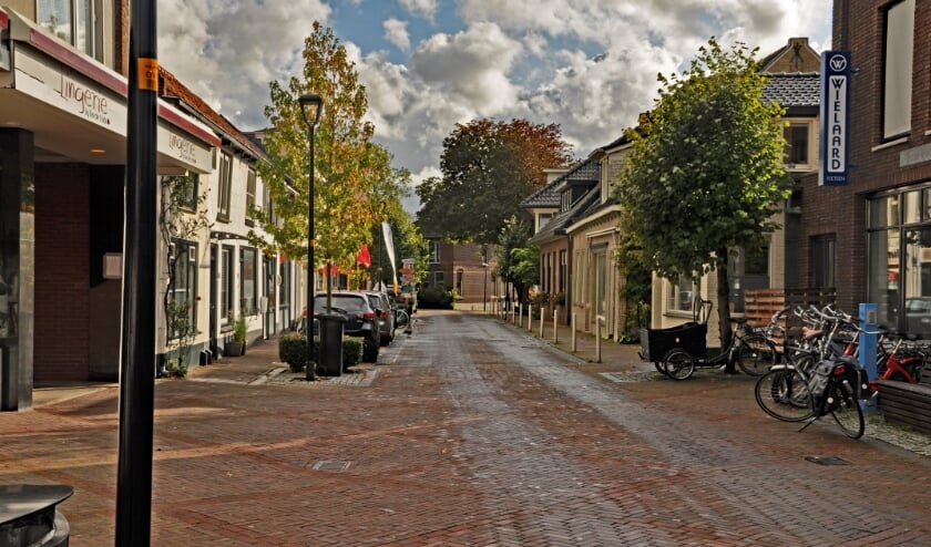 <p>'In het winkelgedeelte van de Dorpstraat kan nu ook met hoge snelheid gereden worden.'</p>