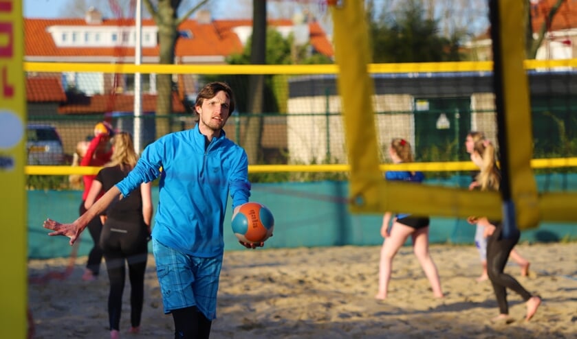 <p>Bas Huizing tijdens een sessie van heren 1 van Timios.</p>