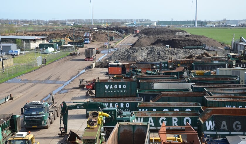 <p>Volgens Wagro-directeur Kruiswijk wordt met de bouw van de hal de geuroverlast 'nihil'.</p>