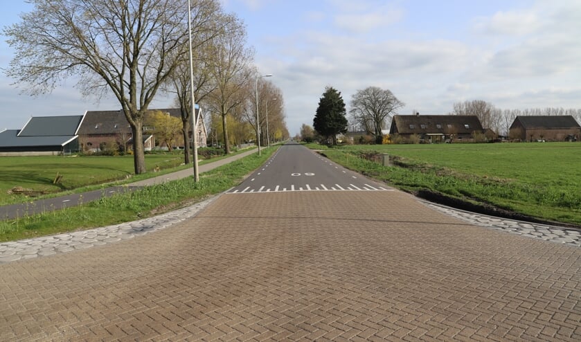 <p>De eerste ongeveer vijfhonderd woningen kunnen ontsloten worden via de Middelweg. </p>