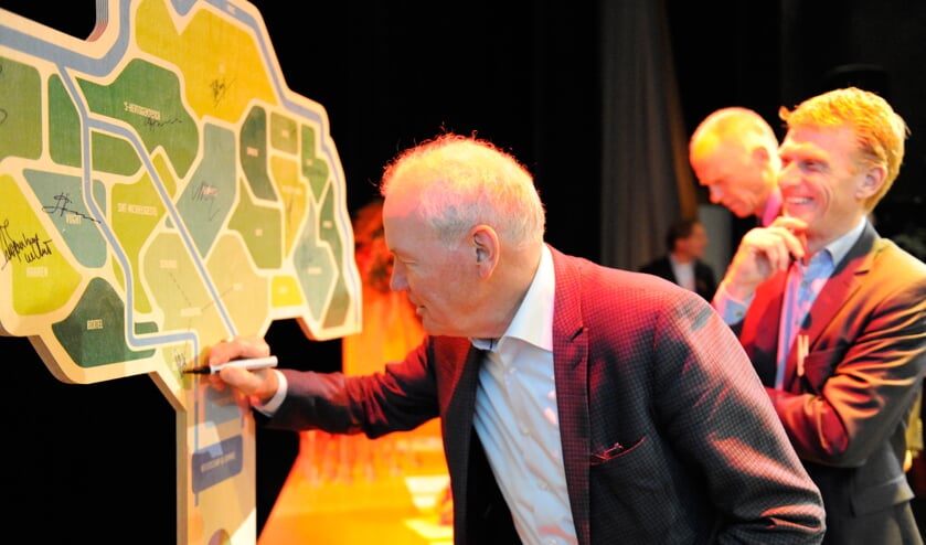 Ondertekening nieuw convenant AgriFood Capital. (foto: Diana Derks)