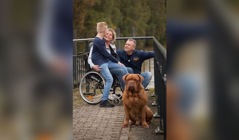 Davy Balkum zamelt geld in voor behandeling van zijn zieke moeder.