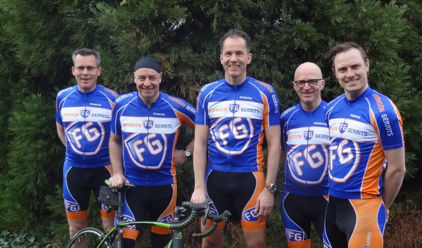 Vijf van de tien leden van Team Fransen Gerrits. Vlnr: Ton Ketelaars, Harry Cox, Huub Fransen, Gerry Verwegen en Sander Cox