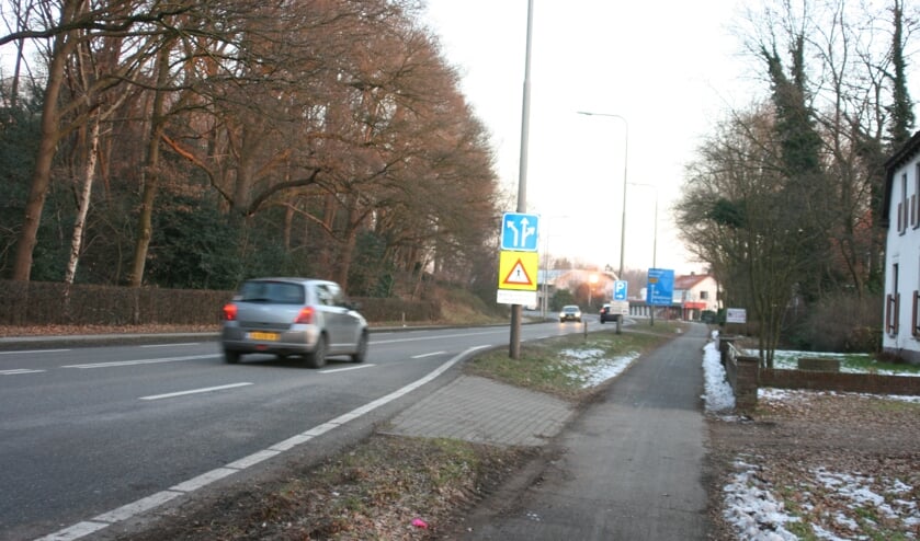 De N271 wordt tussen Mook, Plasmolen en Milsbeek onder handen genomen.