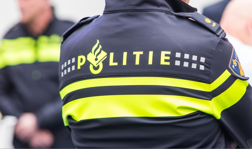 De Duitse chauffeur die in zijn cabine lag te slapen werd wakker gemaakt. Hij had niets gemerkt van de diefstal. 