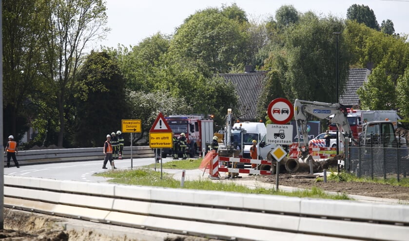De N264 is ter hoogte van Haps afgesloten voor doorgaand verkeer. (foto: SK-Media)