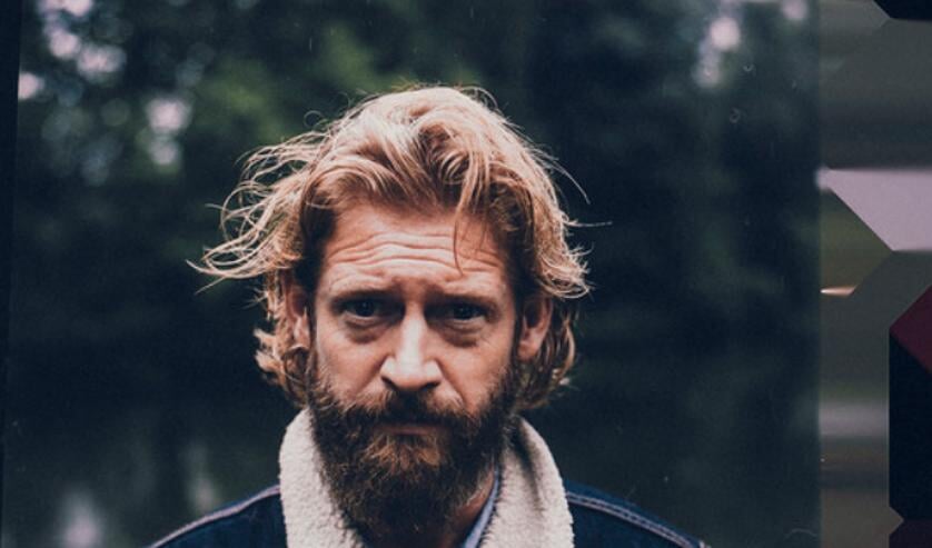 Björn van der Doelen maakt liedjes die lijken te zijn gemaakt voor een intieme setting