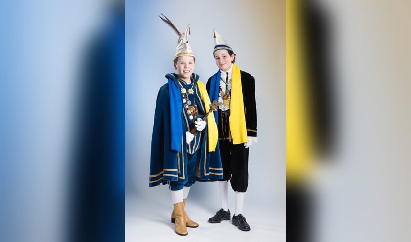 Jeugdprins Beau en adjudant Sjoerd in Ossekoppenrijk