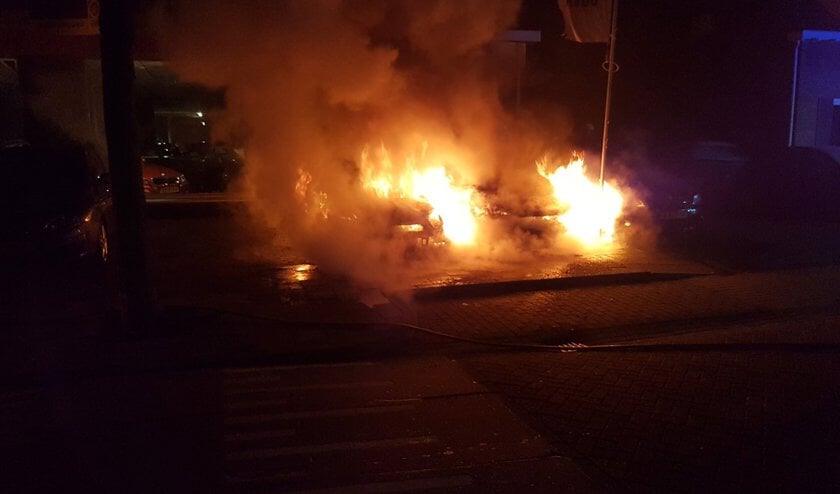 Brand in de Katwijkstraat. (Foto: Twitter wijkagent Ruwaard)