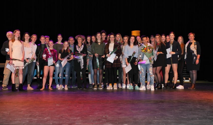 De winnaars gezamenlijk op de foto.