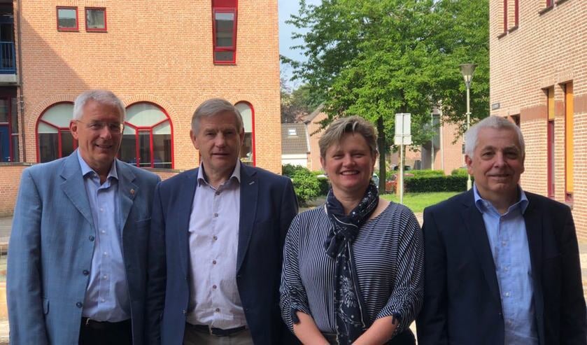 Peter Lucassen (rechts) stopt per 6 juli als wethouder van de gemeente Gennep.