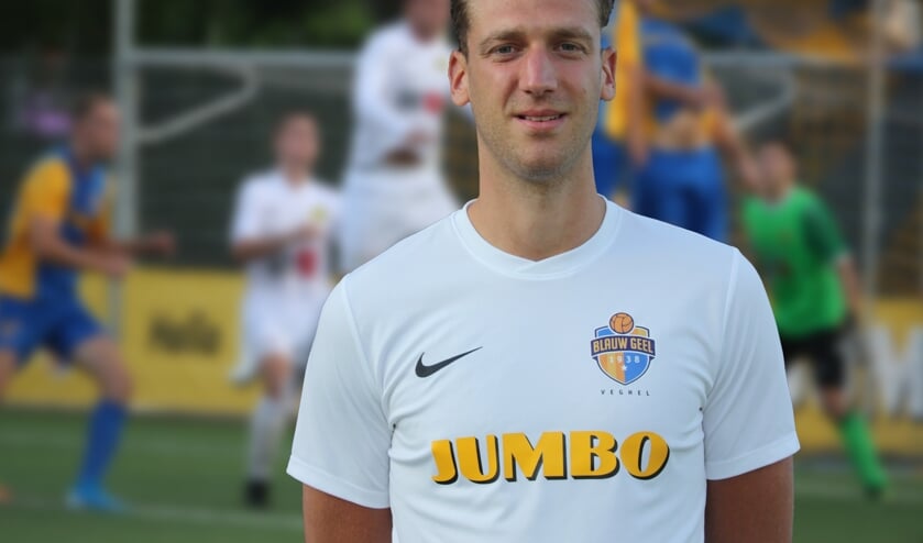 Desley hunkert naar minuten in het eerste elftal van Blauw Geel.