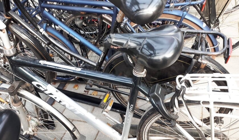 De politie is op zoek naar de eigenaar van een Giant Centro herenfiets.