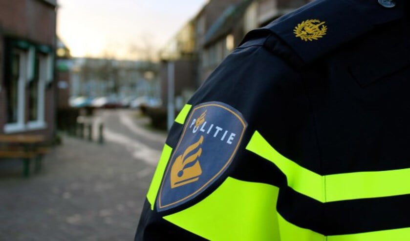 De politie verrichtte drie arrestaties.