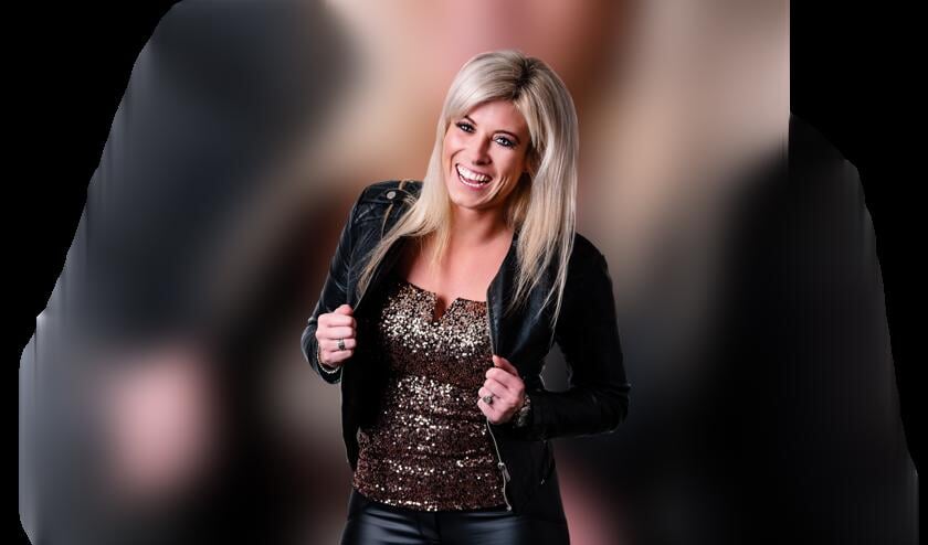 Laura Ross.