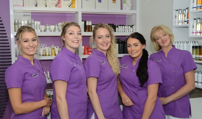 Het team van Sharon's Schoonheidssalon in Boxmeer.