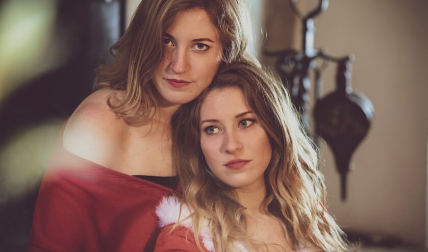 De zussen Renée en Loes Wijnhoven uit Sambeek, beter bekend als Clean Pete, geven een Kerstshow in Doornroosje en TivoliVredenburg. (foto: Sanja Marusic)