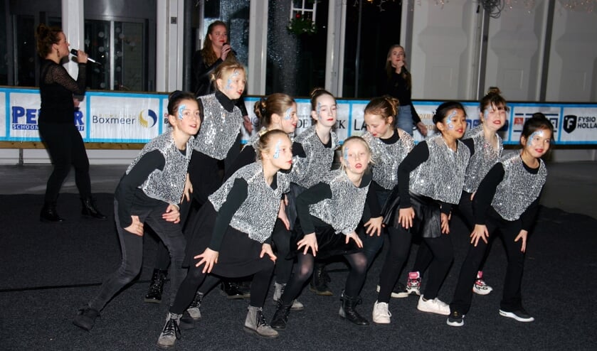 Musicalschool Étoile verzorgde een leuke show.