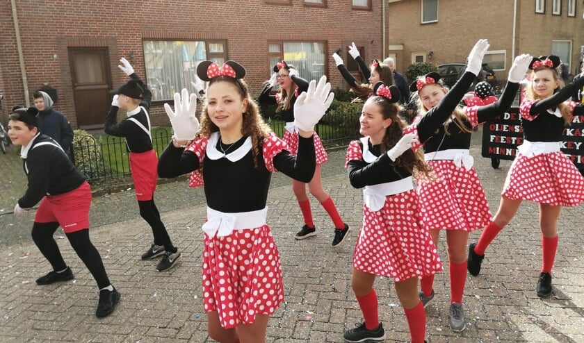 Optocht in Macharen. (Foto: Irette Pulskens)