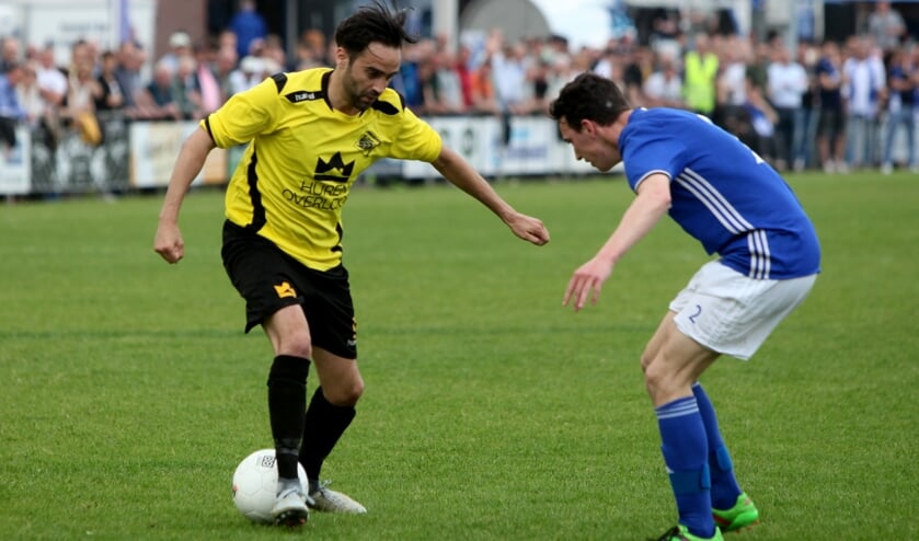 Bas Joosten (L) met voor zich Gijs van den Boom van Erp